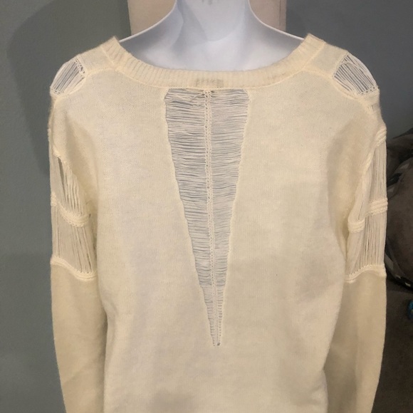 White cream fuzzy distressed sweater by glamour - Picture 6 of 7